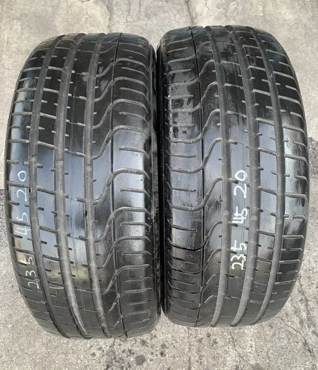 235/45R20 중고 T